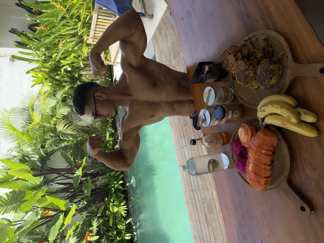 Ismael Rachidi con su comida